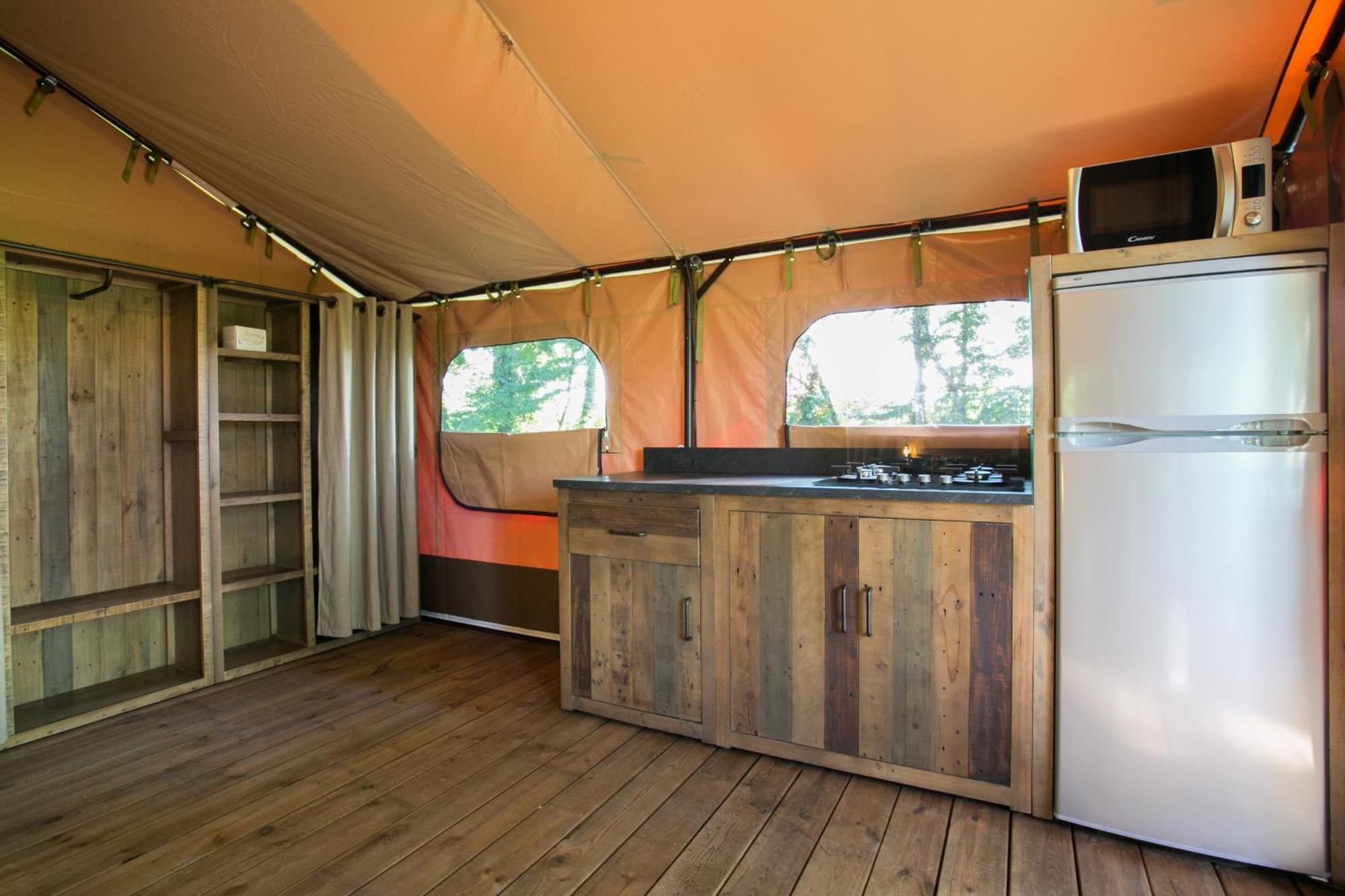 Camping La Ferme De Perdigat Limeuil エクステリア 写真